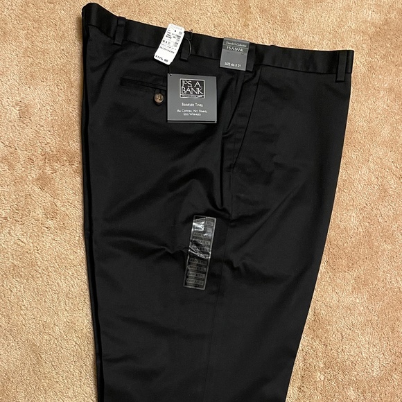 Jos. A. Bank Men's Black Khakis 46 x 31 - Picture 1 of 5